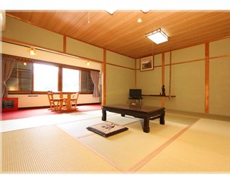 Yamanoie Jozan Kannabe Highland Hotel - Toyooka - Schlafzimmer