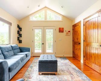 The Aerie Luxury Near Asheville - Marshall - Sala de estar