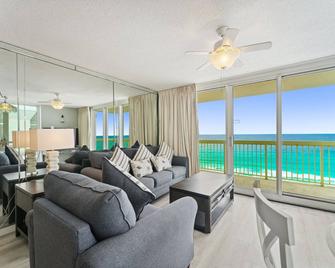 Pelican Beach Resort by Panhandle Getaways - Destin - Living room