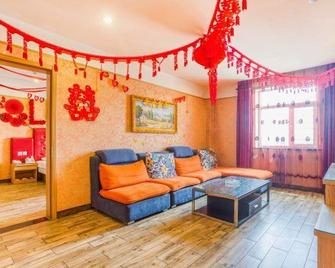 Aiju Chain Hotel Yingkou Laobianying Main Road South - Yingkou - Wohnzimmer