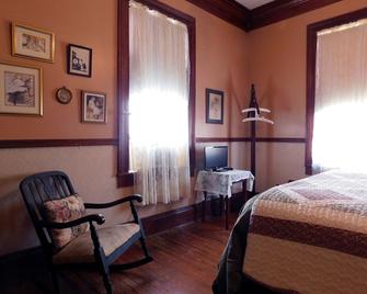 Pensacola Victorian Bed and Breakfast - Pensacola - Bedroom