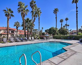 Pool Access and Mtn Views Palm Springs Retreat! - Palm Springs - Piscina
