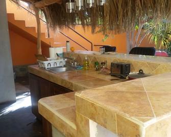 Centrally located brand new Casa Jardin - Los Barriles - Kitchen