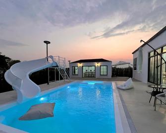 373 pool villa - Chiang Rai - Pool
