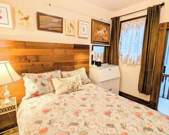 Perfect Location - 4bd,1ba - Restored Redwood Home - 三藩市