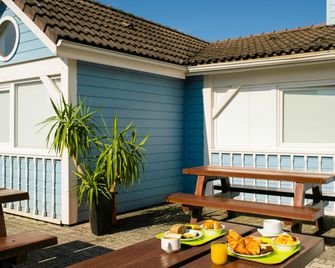 ibis budget Chambéry Centre-Ville - Chambéry - Patio