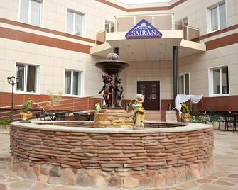 Sairan Hotel - יארוסלאבל - בניין