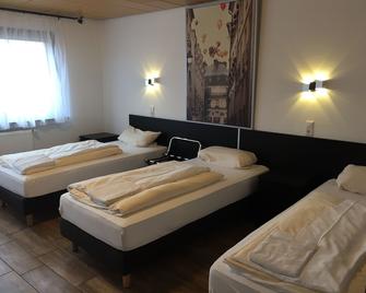 Hotel Engel - Waldbronn - Camera da letto
