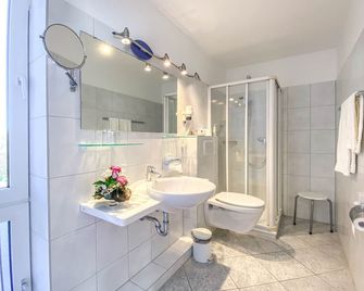Vier Linden Kiek In Hotel - Stade - Bathroom