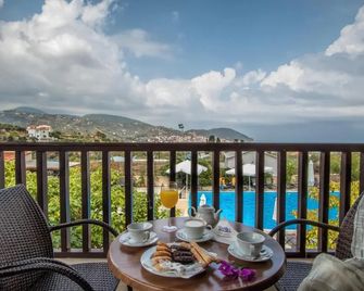 Skopelos Holidays Hotel & Spa - Skopelos - Balcone