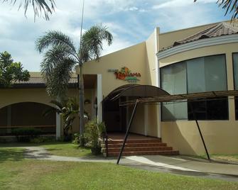 Caribbean Waterpark & Resotel - Bacolod - Building