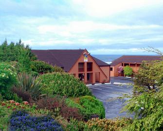 SureStay Plus Hotel by Best Western Gold Beach - Gold Beach - Building