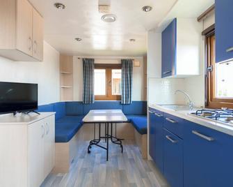 Camping Fontanelle - Moniga del Garda - Küche