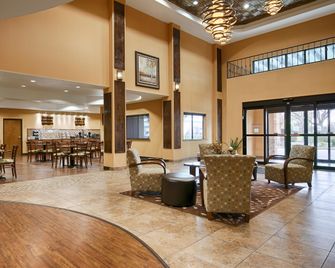 Best Western Plus Palo Alto Inn & Suites - San Antonio - Lobby