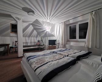 Monteurunterkunft Schützenhaus Leisnig - Leisnig - Habitación