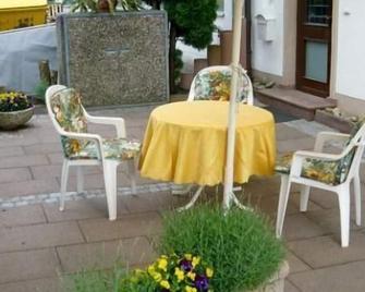 Ferienwohnungen-Roder-Ferienwohnung-II - Freiburg im Breisgau - Patio
