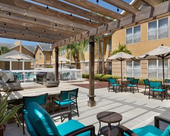 Homewood Suites by Hilton St. Petersburg Clearwater - Clearwater - Uteplats