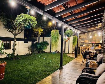 The perfect escape to reconnect with nature and yourself. - Alajuela - Patio