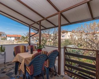 Apartments with parking space Novigrad - 2536 - Novigrad - Balkón