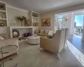 Amazonia Estoril Hotel - Cascais - Wohnzimmer