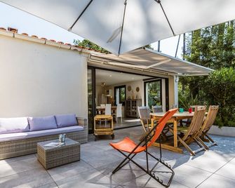 Holiday Home Les Narcisses by Interhome - Ronce-les-Bains - Патіо