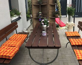 Neu! Ferienhaus Schliephake - Schöningen - Patio