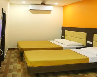 Hotel Sabareesh Plaza - Madurai