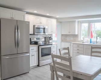 935 Ocean, a Beachside Inn - Hampton - Balkon