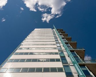 Sleepwell Apartments East - Helsinki - Building