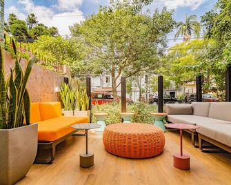 Ibis Porto Alegre Moinhos de Vento - פורטו אלגרה - פטיו