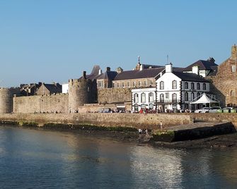 Ty Glyndwr Bunkhouse Bar and Cafe - Caernarfon - Pláž