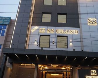 Hotel Ss Grand - Kanpur - Gebäude