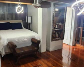 Detroit Loft Fort Pontchartrain - Detroit - Schlafzimmer