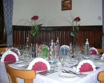 Naturparkhotel & Landgasthof Stromberg - Ochsenbach - Restaurant