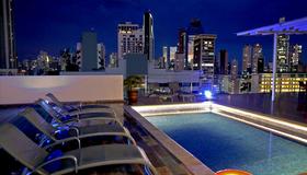 Victoria Hotel and Suites Panama - Panama - Piscina