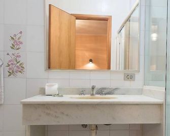Itajubá Hotel - Rio de Janeiro - Bathroom