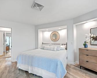 Port O' Call D101 - Beach & Pool Lovers Dream! 1st Floor! - Isle of Palms - Bedroom