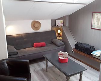 House Nature Sud for 7 persons - Accons - Sala de estar