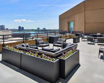 Courtyard by Marriott Detroit Downtown - Detroit - Balcony