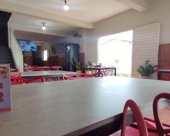Hotel e Restaurante Santa Isabel - São Raimundo Nonato - Restaurant