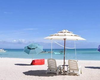 Jelly's Haven Resort - Santa Fe - Playa