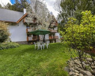 Cabañas Rucaleufu - San Martín de los Andes - Patio