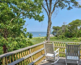 Waterfront on Pleasant Bay - Orleans - Balcon