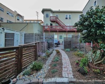 Oak Manor - Chic & Stylish 2br Apartment Retreat - Oakland - Vista del exterior