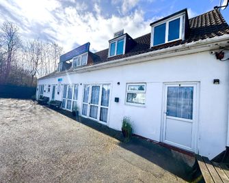 Travellers Rest Motel - Skegness - Building