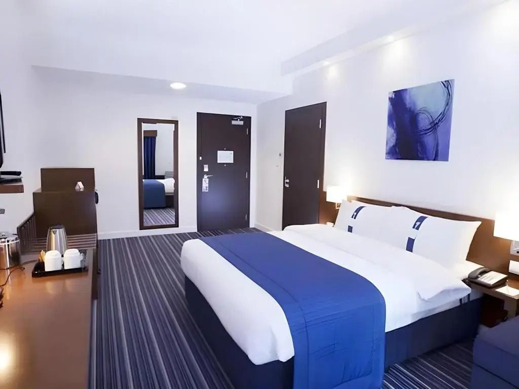 فندق هوليداي البحرين