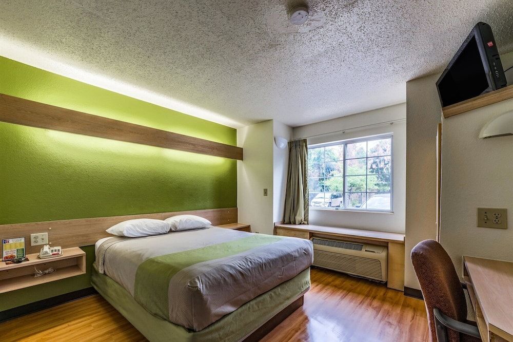 Motel 6 Charlotte University - Charlotte - Habitación