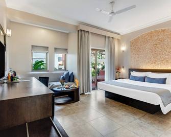 Whispering Palms Beach Resort - Candolim