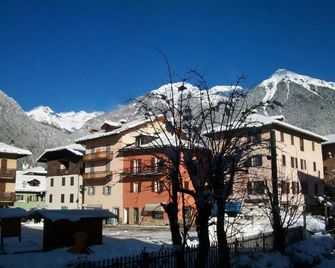 Garni San Lorenzo - Pinzolo - Outdoor view