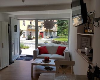 Alte Mühle 1 - live in a listed mill complex - Jena - Living room